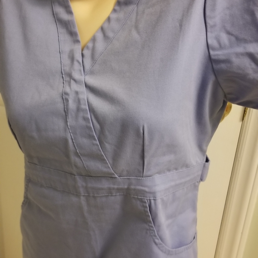 Scrub top